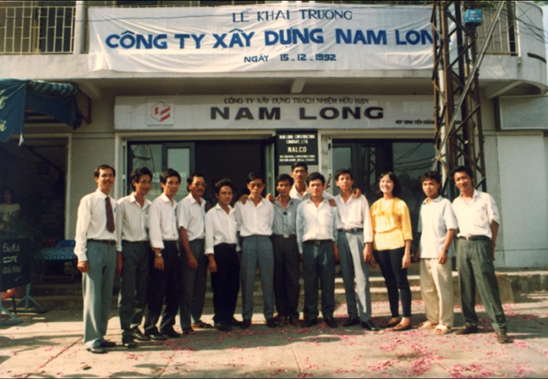 Công ty TNHH Xây dựng Nam Long được thành lập với 7 thành viên cốt cán là những kiến trúc sư trẻ.